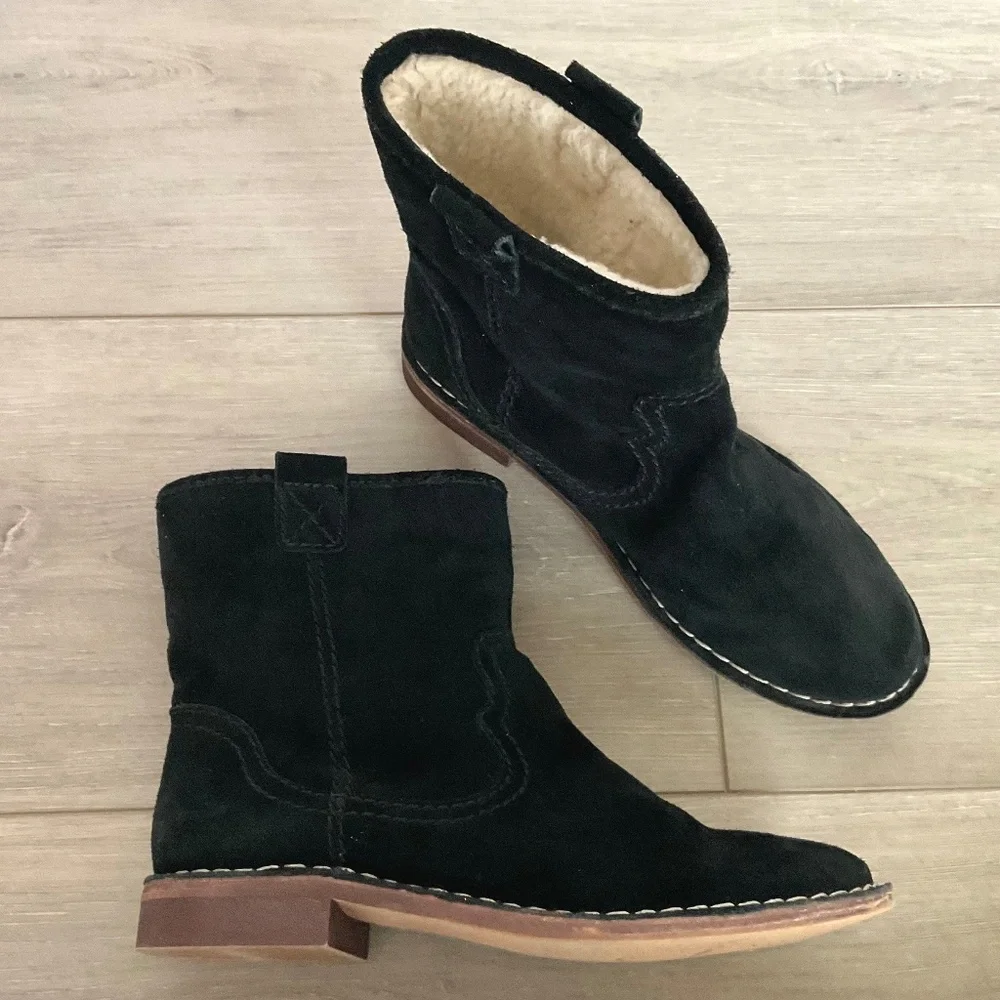 CLARKS  Cabaret Rock Black Suede Ankle Boot Size 9.5